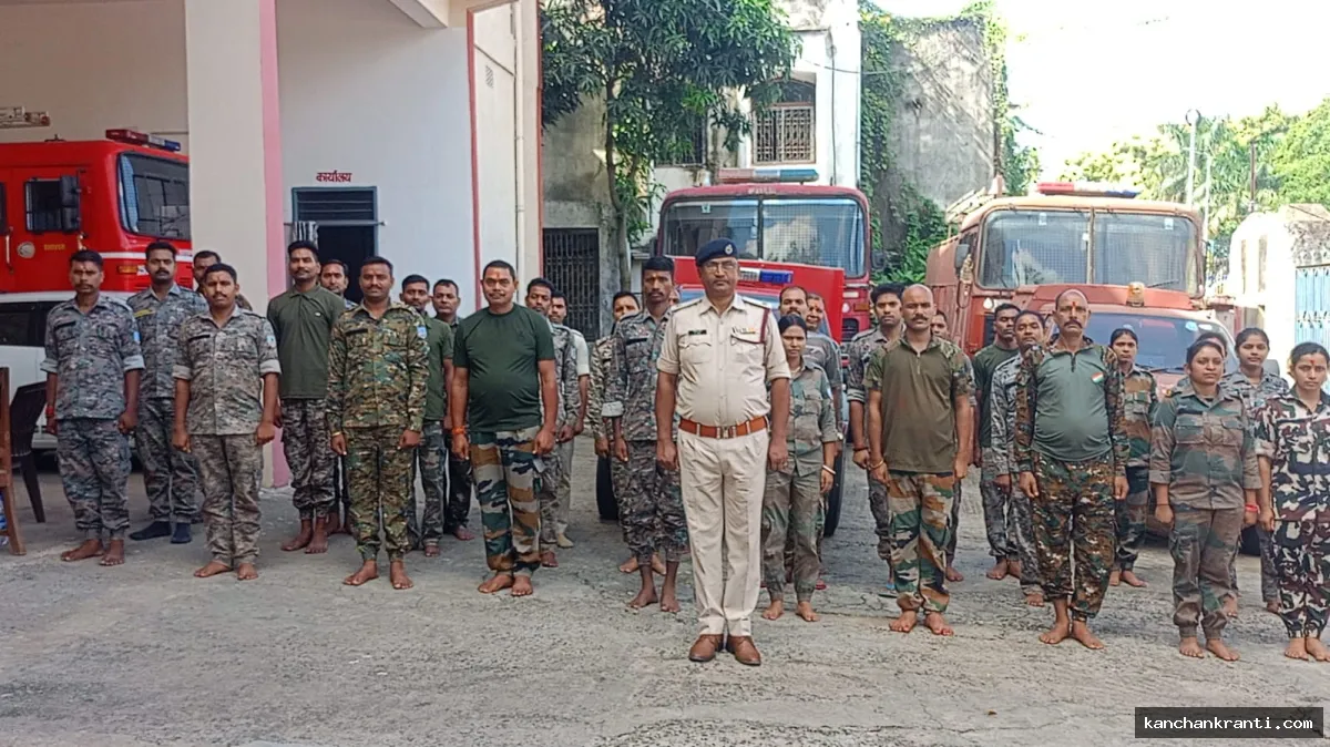 देवघर: होमगार्ड जवानों को मिला फायर फाइटिंग का मंत्र, डीसी के निर्देश पर आग से निपटने की मिली स्पेशल ट्रेनिंग