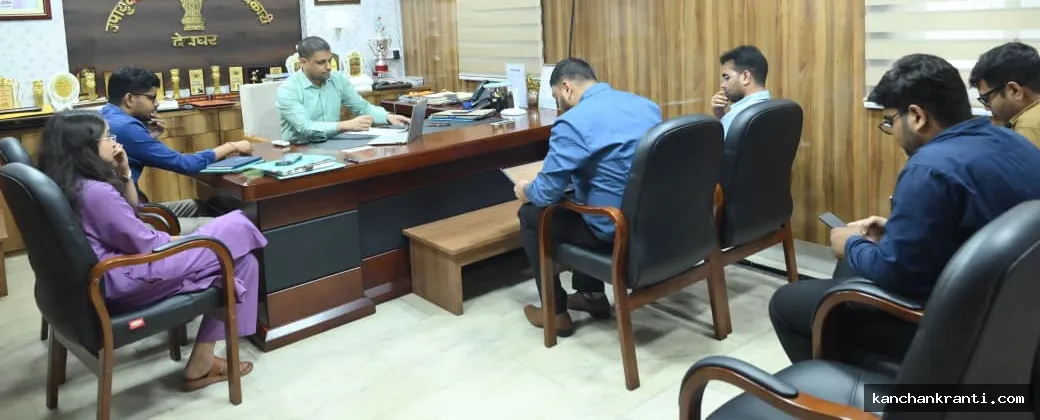 श्रावणी मेला 2026: देवघर डीसी सौरभ कुमार भुवानिया का सख्त निर्देश - तैयारियों में चूक हुई तो नपेंगे अफसर, चौबीसों घंटे मिलें मूलभूत सुविधाएं