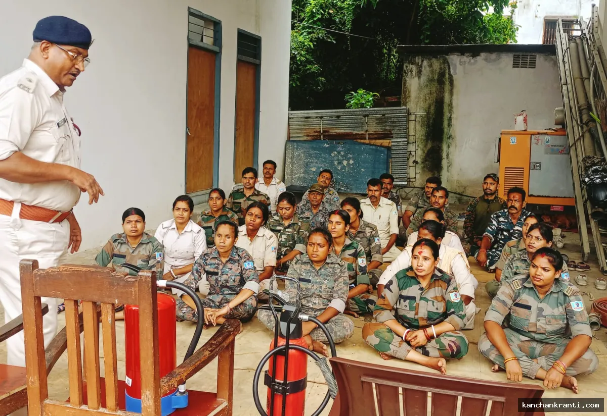 आपदा से जंग को तैयार होमगार्ड के जवान: फायर स्टेशन में मिला लाइव डेमो, सीखे आग पर काबू पाने के वैज्ञानिक तरीके