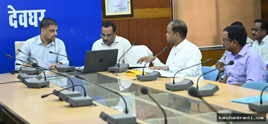 देवघर की लाइफलाइन संवारने की कवायद: मोहनपुर-हंसडीहा और बासुकीनाथ-चितरा रेललाइन सहित आधा दर्जन से ज्यादा ओवरब्रिज के कार्यों में सुस्ती पर DC सख्त