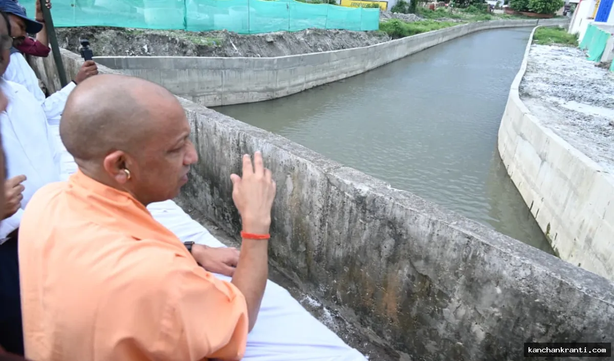 सपा राज में भूमाफियाओं ने ठगा, हमने दिया हक: गोड़धोइया नाला परियोजना का जायजा ले बोले सीएम योगी