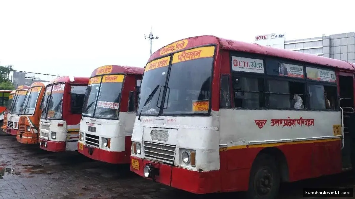 लखनऊ रीजन के 70 रोडवेज परिचालकों पर गाज, जून महीने की सैलरी रोकी; बाबूगिरी छोड़ बसों पर लौटने का फरमान