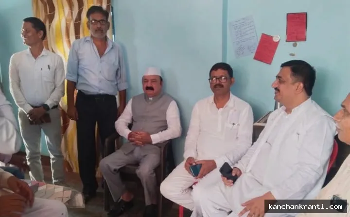 कांग्रेस की बैठक, सांसद केएल शर्मा बोले- शिक्षा मंत्री का इस्तीफा राहुल गांधी के संघर्ष की जीत