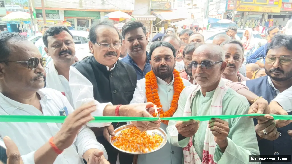 श्रावणी मेला 2026: देवघर में राजद का 33वां कांवरिया सेवा शिविर शुरू, पूर्व मंत्री सुरेश पासवान ने किया उद्घाटन