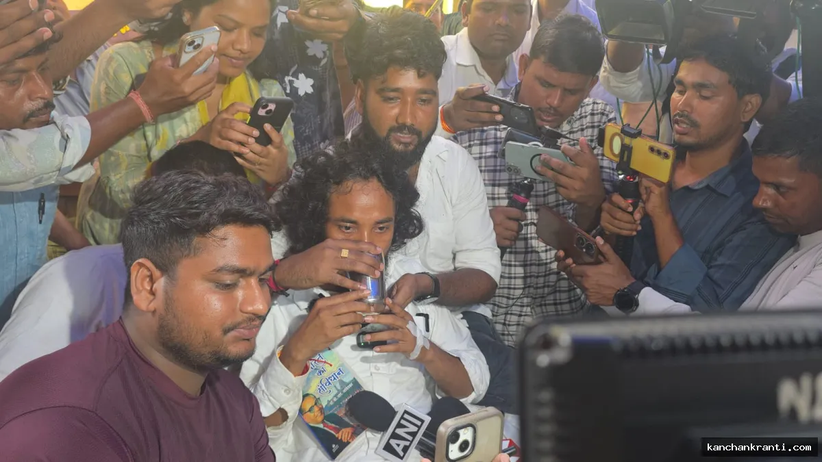 जेपीएससी-जेएसएससी भर्ती धांधली: सोनम वांगचुक के हस्तक्षेप के बाद छात्र नेता देवेंद्र ने पिया पानी, आंदोलन जारी रहेगा