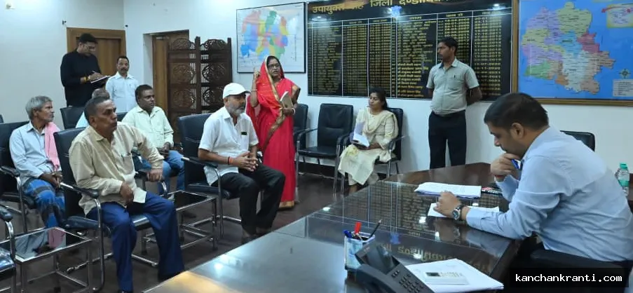 देवघर: जनता दरबार में उपायुक्त ने ऑन द स्पॉट सुलझाईं जन-समस्याएं, अंचल अधिकारियों को दी चेतावनी