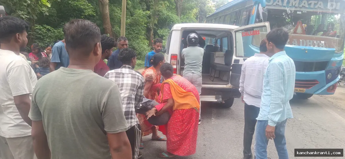 लातेहार में एनएच पर सड़क हादसा: अनियंत्रित होकर पलटा ऑटो, चालक की मौत, कई यात्री घायल