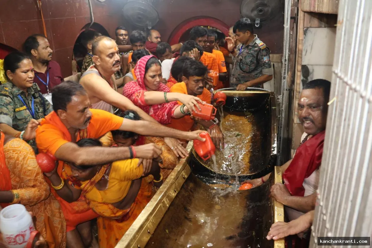 सावन की तीसरी सोमवारी पर बासुकीनाथ धाम में उमड़ा आस्था का सैलाब, 1.81 लाख से अधिक श्रद्धालुओं ने किया जलार्पण