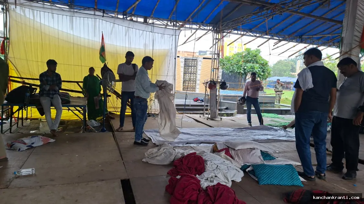 जयपाल सिंह मुंडा स्टेडियम में 26 दिनों से जारी छात्र आंदोलन के बाद धरना स्थल से हटे टेंट
