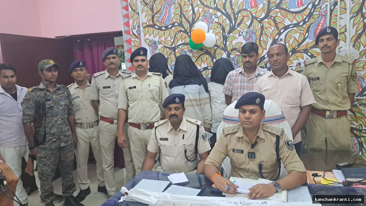 जमुई में एसटीएफ के सहयोग से पुलिस का बड़ा एक्शन: 4 अवैध हथियार व 23 कारतूस के साथ 3 गिरफ्तार, 1 नाबालिग निरुद्ध