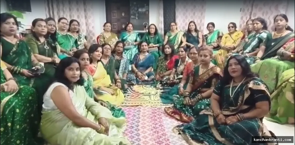 देवघर में सखी सहेली ग्रुप ने धूमधाम से मनाया हरियाली पर्व,  हरे परिधानों में सजीं सुहागिनें