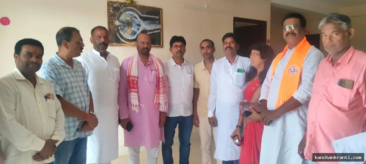 देवघर में भाजपा मंडल प्रभारियों की अहम बैठक: शक्ति केंद्र और बूथ समितियों के सत्यापन का निर्देश, 29 अगस्त से शुरू होगी संत रविदास मिट्टी कलश यात्रा