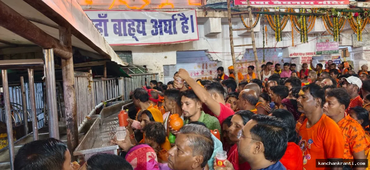 श्रावण पूर्णिमा पर बाबा बैद्यनाथ को अर्पित हुआ पहला रक्षा सूत्र, 96 हजार से अधिक श्रद्धालुओं ने किया जलार्पण