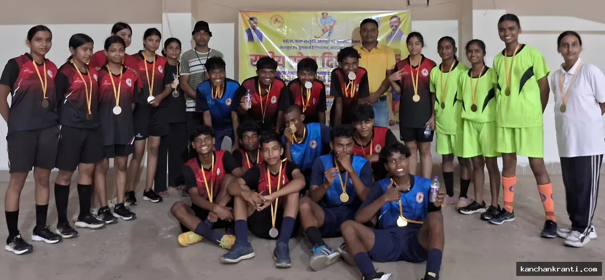 राष्ट्रीय खेल दिवस पर खिलाड़ियों ने दिखाया दमखम; कबड्डी में देवघर केंद्र और फुटबॉल में आवासीय केंद्र बना विजेता