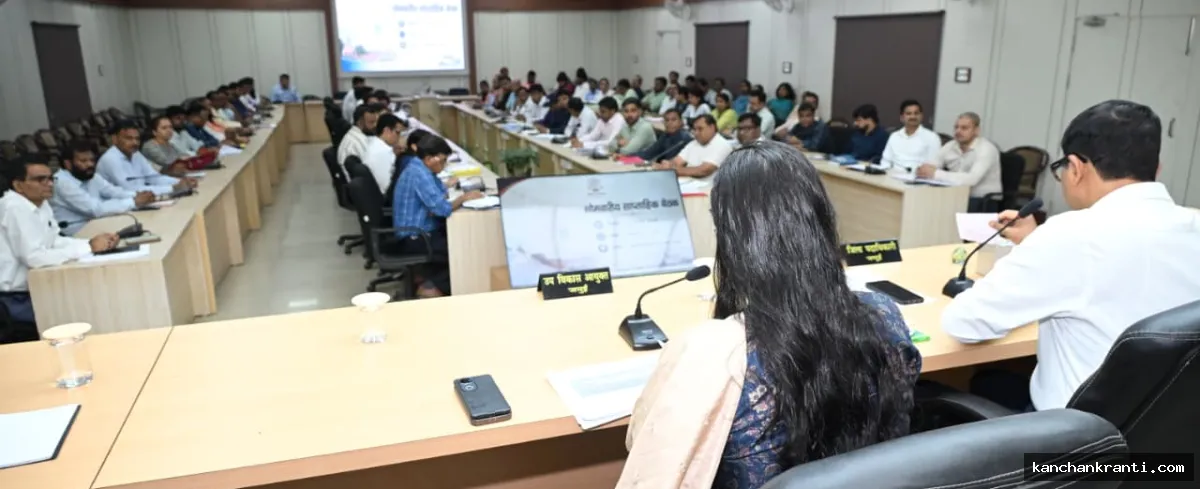 जमुई: जिला समन्वय समिति की बैठक संपन्न, अधिकारियों को एक-एक विद्यालय गोद लेने के निर्देश