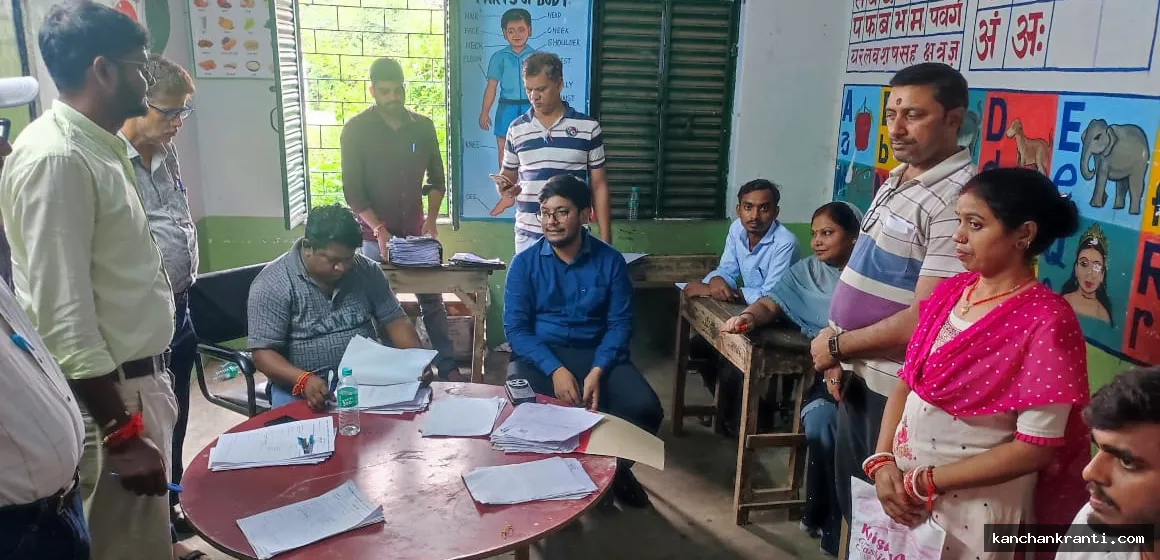 विशेष गहन पुनरीक्षण (SIR-2026): निर्वाचक निबंधन पदाधिकारी सह SDM ने मतदान केंद्रों का किया निरीक्षण, दावों-आपत्तियों की हुई ऑन-स्पॉट सुनवाई