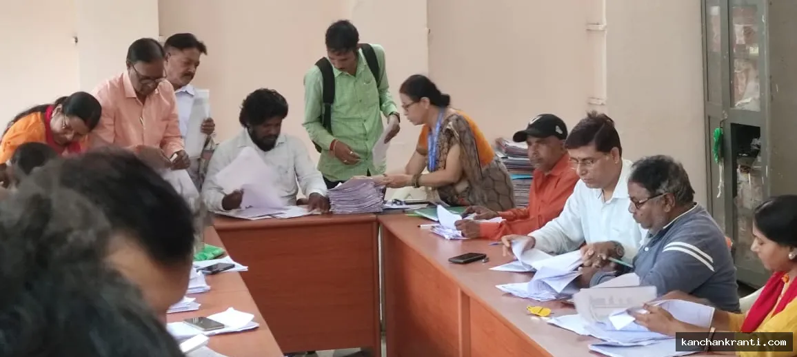 Deoghar Voter List Revision: रामा देवी बाजला कॉलेज में मतदाता सूची पुनरीक्षण पर विशेष सुनवाई, मौके पर निपटाए गए कई मामले