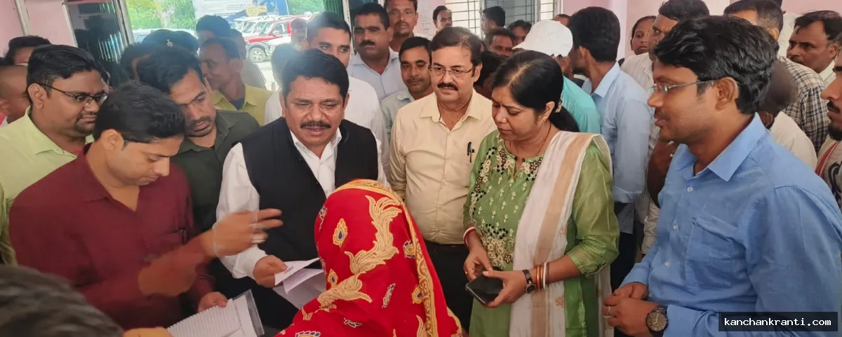 संथाल परगना कमिश्नर ने किया पालोजोरी प्रखंड कार्यालय का निरीक्षण; SIR-2026 कार्यों की ऑन-स्पॉट गहन सुनवाई