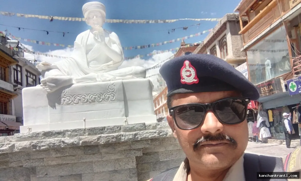 जिस दरवाजे से लौटने की राह देख रहे थे, वहां अब पार्थिव शरीर का इंतजार, लेह-लद्दाख में जमुई के जवान मनीर शहीद