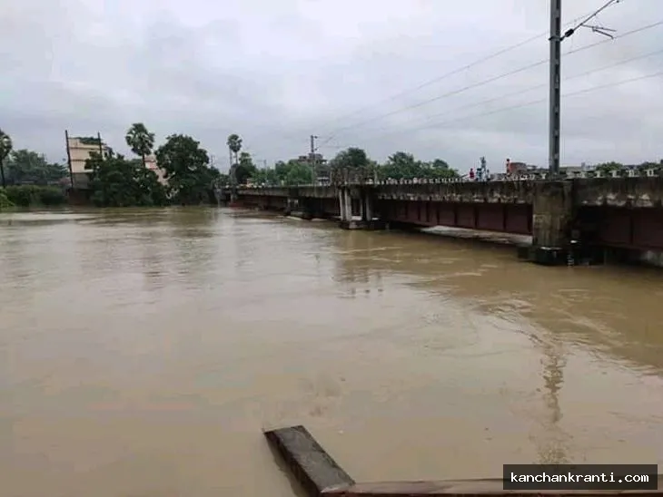 बिहार में भारी बारिश और बाढ़ के कारण पटना-गया रेलखंड पर ट्रेनों का परिचालन बाधित, कई ट्रेनों के बदले रूट