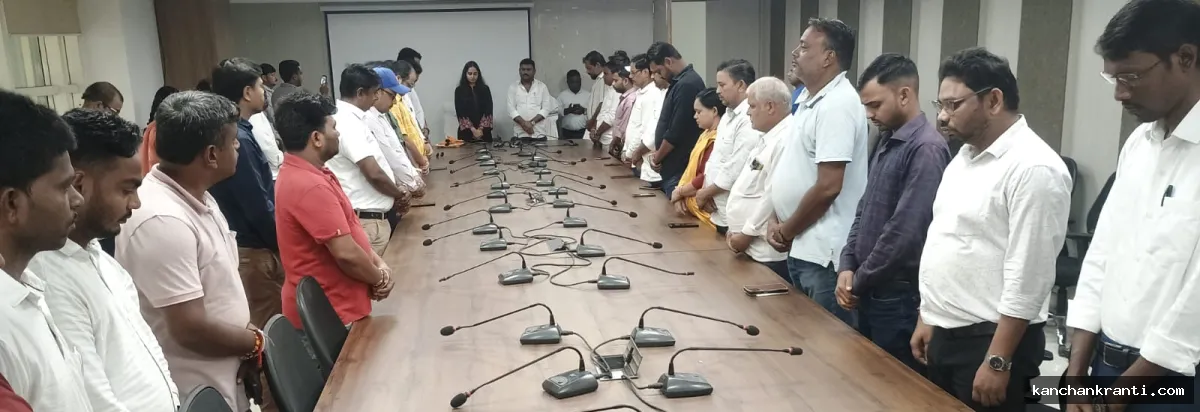 दिवंगत मंत्री सुदिव्य कुमार और कार्यकर्ता मो. शमीम को देवघर में दी गई भावभीनी श्रद्धांजलि, झामुमो और नगर निगम ने रखी शोक सभा