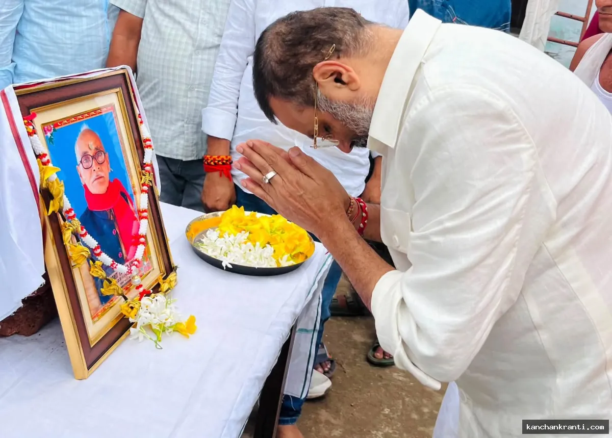 गोड्डा सांसद डॉ. निशिकांत दुबे ने जनसंघ काल के वरिष्ठ नेता दिवंगत पावृत सिंह को दी श्रद्धांजलि, सिरसा चौक पर हुआ जोरदार स्वागत