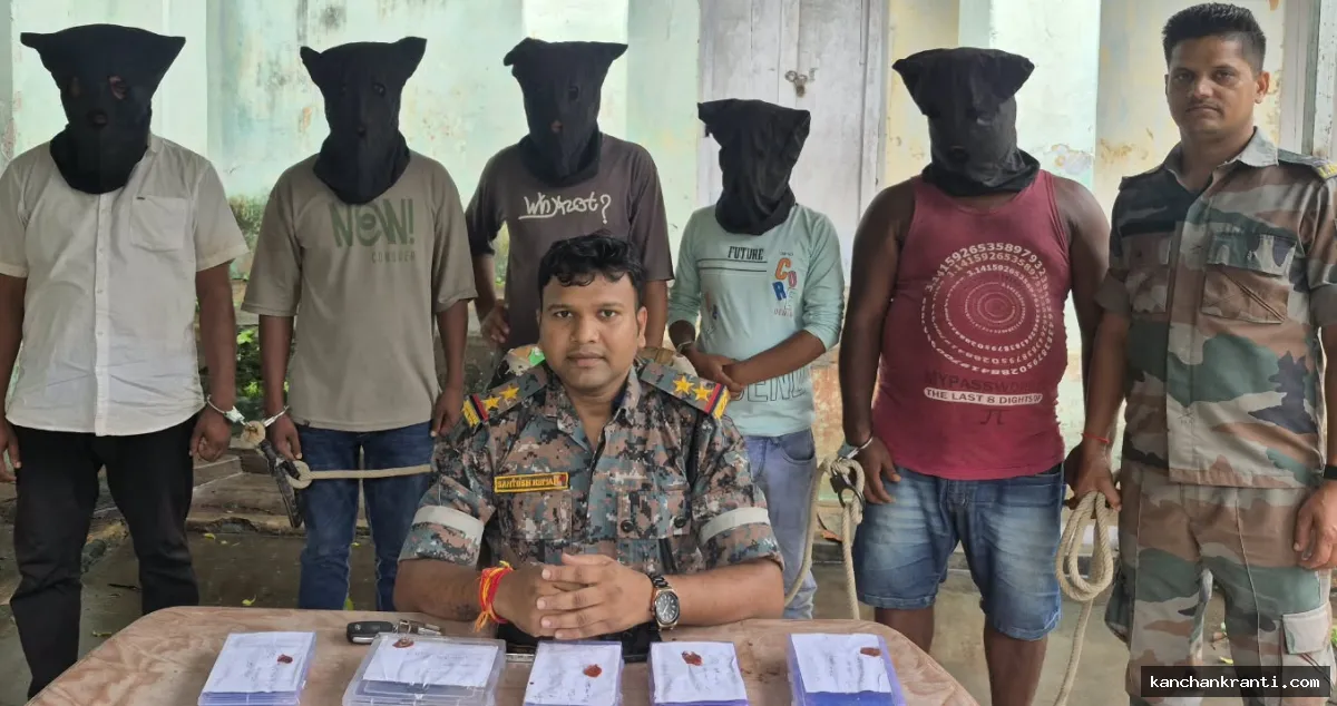 देवघर में बड़ा साइबर ठगी का खुलासा: फ्लिपकार्ट, एयरटेल और पीएम किसान योजना के नाम पर ठगी करने वाले 5 शातिर गिरफ्तार