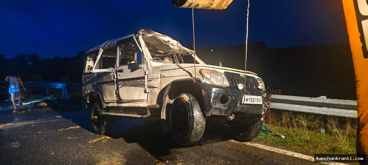 मवेशी लदी तेज रफ्तार बोलेरो पलटने से अशरफ़ अंसारी और रफीक की मौत