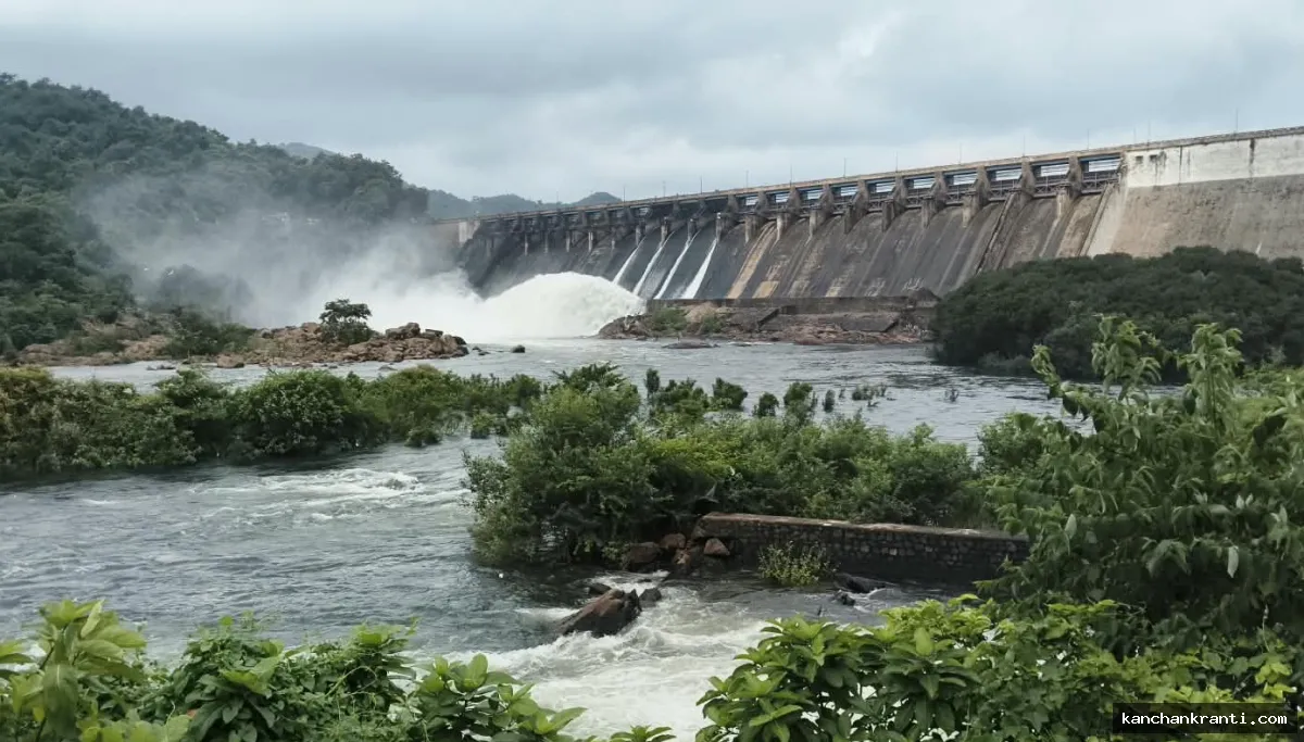 दुमका: लगातार बारिश से बढ़ा मसानजोर डैम का जलस्तर, नियंत्रण के लिए खोले गए 5 गेट
