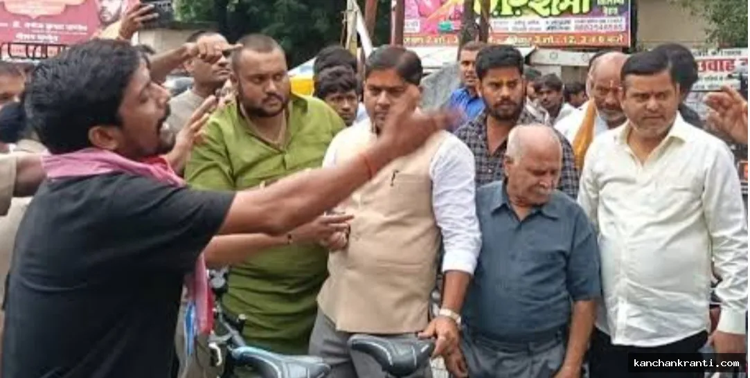रायबरेली में शहीद चौक पर बवाल: स्वतंत्रता संग्राम सेनानियों की यात्रा के दौरान युवाओं और भाजपाइयों में तीखी नोकझोंक, धक्कामुक्की