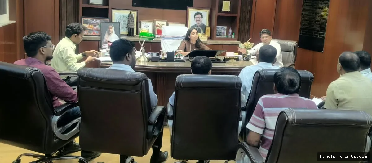देवघर नगर निगम: डोर-टू-डोर प्रॉपर्टी टैक्स कलेक्शन पर जोर, बकाएदारों को नोटिस जारी करने का निर्देश