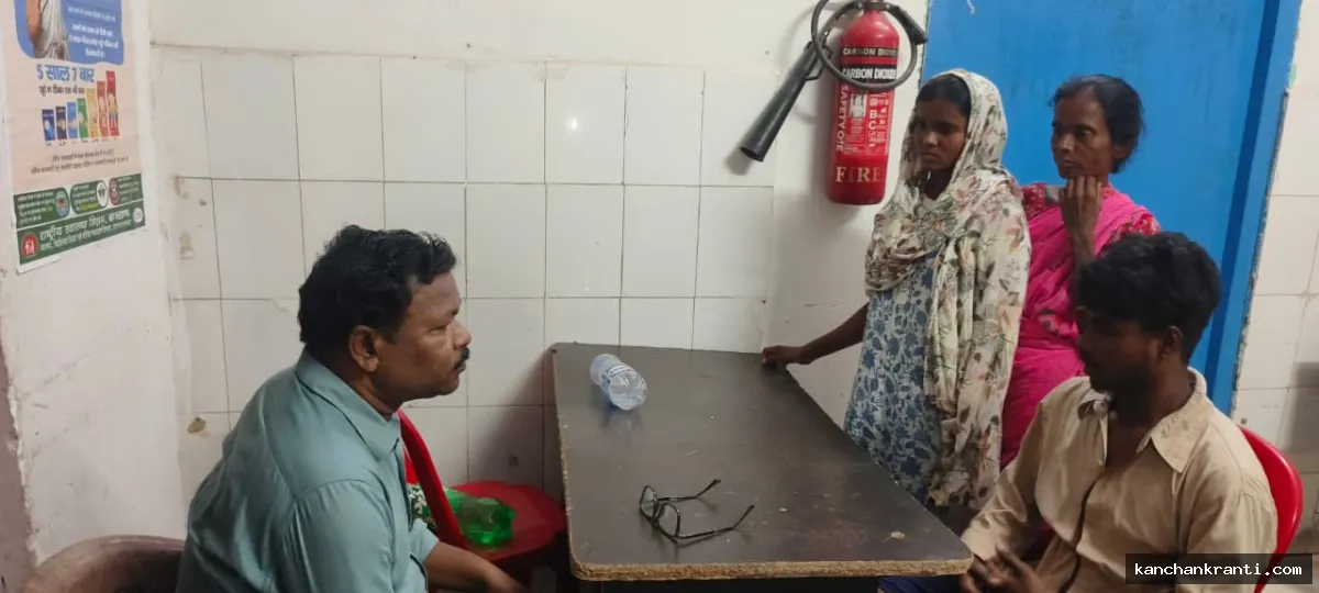 कस्तूरबा आवासीय विद्यालय में बड़ी लापरवाही: तबीयत बिगड़ने पर बेहोश छात्रा को अकेले अस्पताल ले जाने को मजबूर हुए परिजन