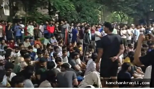 छात्र की संदिग्ध मौत के बाद IIIT में फूटा छात्रों का गुस्सा, निदेशक और डीन के इस्तीफे की मांग को लेकर धरने पर बैठे