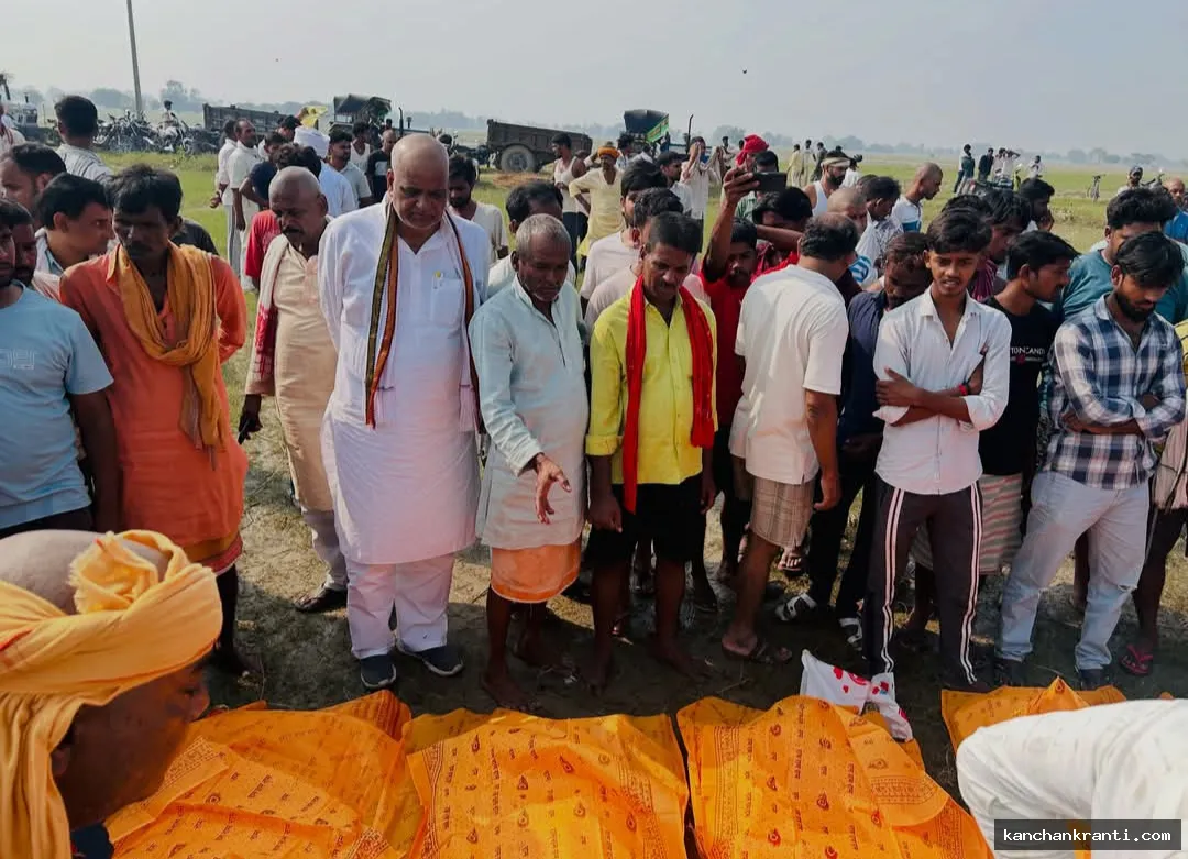 राघोपुर नाव हादसा: मिट्टी से ढके छेद और ओवरलोडिंग बनी काल: राघोपुर में 3 साल पुरानी जर्जर नाव पलटने से 13 बच्चों की मौत