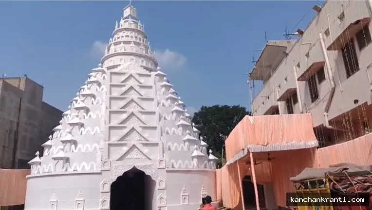 देवघर: बरनवाल सेवा सदन में भव्य मंदिरनुमा पूजा पंडाल बनकर तैयार, महासप्तमी से श्रद्धालुओं के लिए खुलेंगे पट