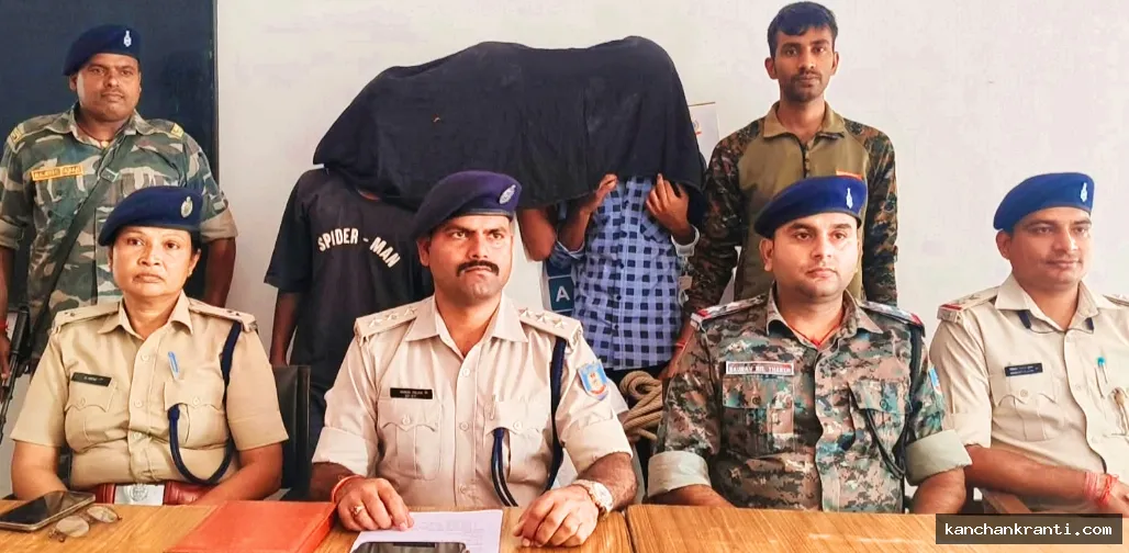 मेहरमा में बड़ी कार्रवाई: स्कूल से पंखा और सीसीटीवी कैमरा चोरी करने वाले 3 शातिर गिरफ्तार, 24 घंटे के भीतर सारा सामान बरामद