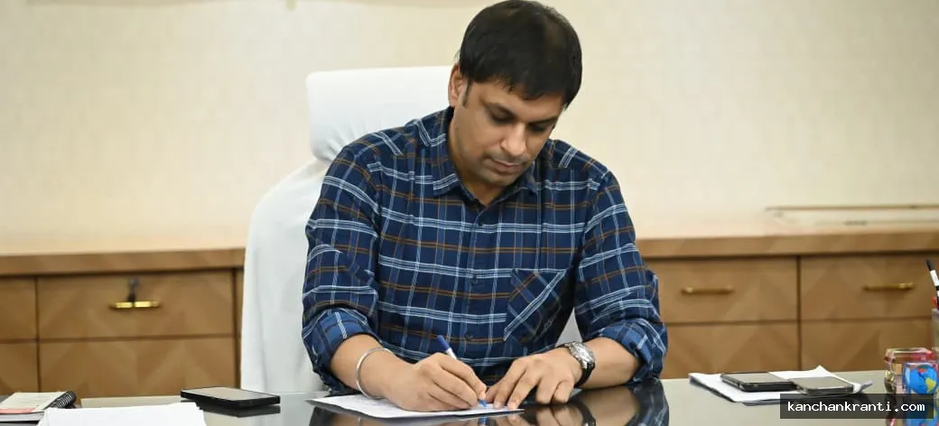दुर्गा पूजा को लेकर देवघर जिला प्रशासन अलर्ट: पंडालों में सीसीटीवी और अग्निशामक अनिवार्य, सोशल मीडिया पर रहेगी कड़ी नजर