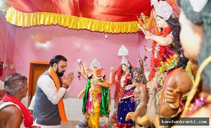 मुख्यमंत्री ने माँ दुर्गा की पूजा-अर्चना कर राज्य की सुख, शांति एवं समृद्धि की कामना की