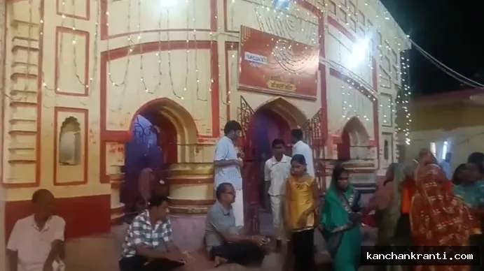 देवघर का 500 वर्ष पुराना पथरोल महाकाली मंदिर: आस्था का महासैलाब, लेकिन बंद शौचालय और गंदगी के बीच बेबस दिखें श्रद्धालु