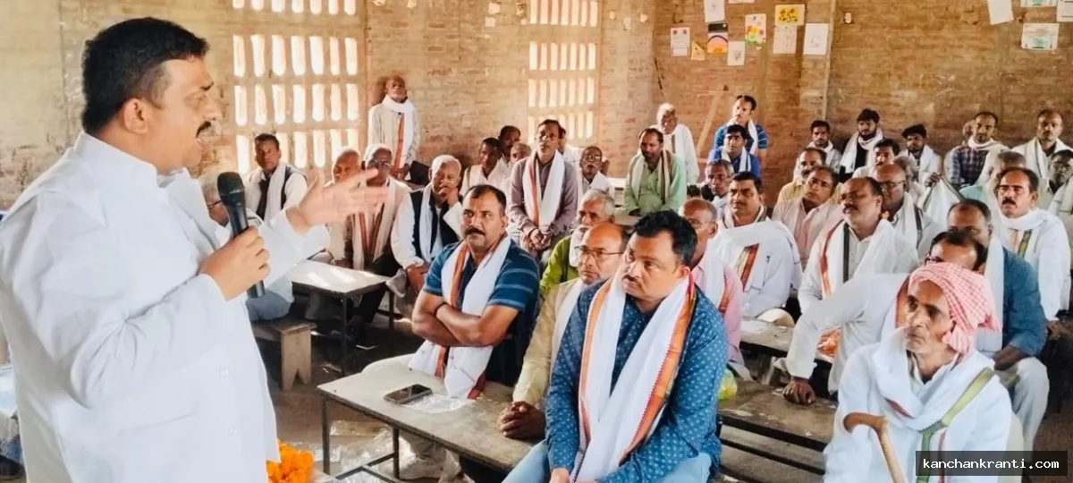 कार्यकर्ता पार्टी की रीढ़, 2027 के चुनाव में बूथ पर मजबूत करनी होगी पकड़: अतुल सिंह