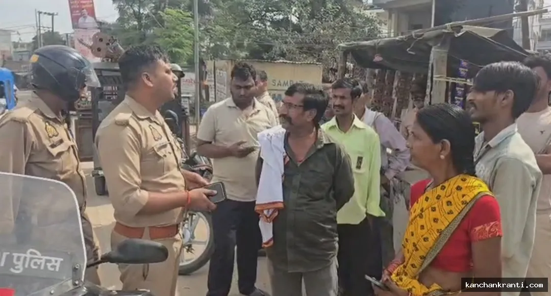रायबरेलीः दुकानें हटाने की धमकी पर भड़के दुकानदार, मलिकमऊ चौराहे पर हंगामा